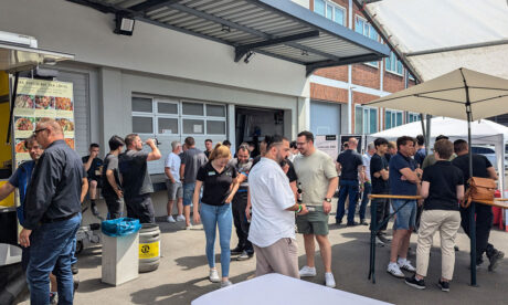 EGU Dortmund Mitte - Veranstaltung Mitte macht schlau. Besucher Foodtruck