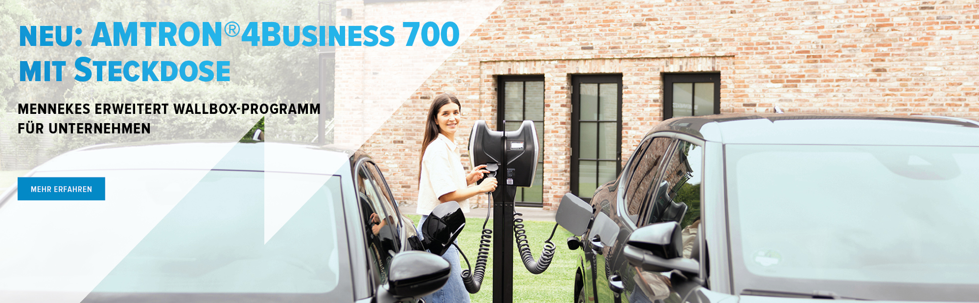 Banner Mennekes Amtron 4 Business 700 Ladestation mit Steckdose
