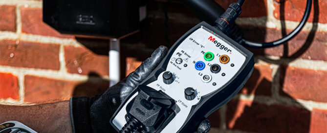 Megger Messgerät Prüfgerät Ladestationen und Wallboxen EVCA210 EGU Elektrogroßhandel